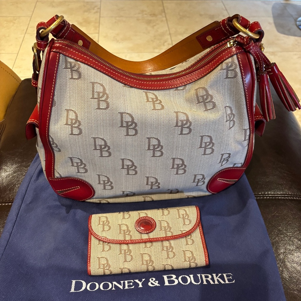 DOONEY & BOURKE JACQUARD DB HOBO HANDBAG AND WALLET